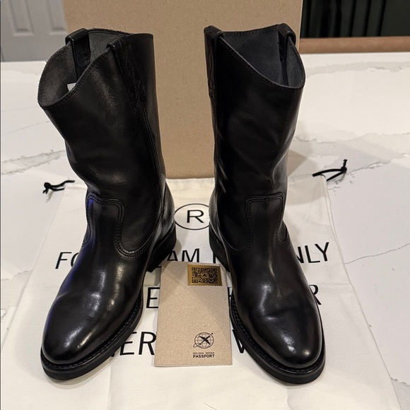 Golden Goose Sleek Black Leather Women’s Boots - Picture 1 of 4